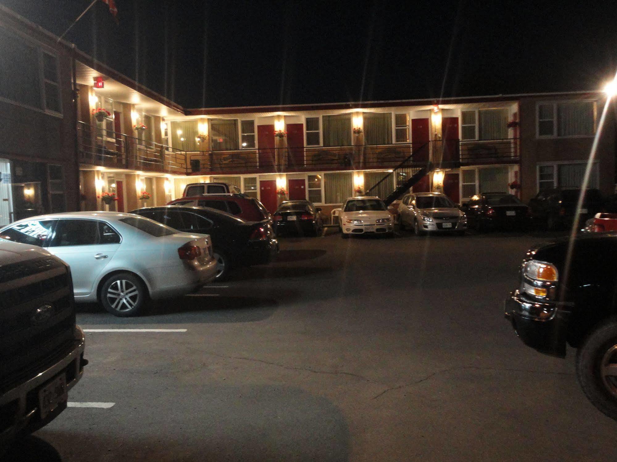 Imperial Fireside Inn Sudbury Esterno foto
