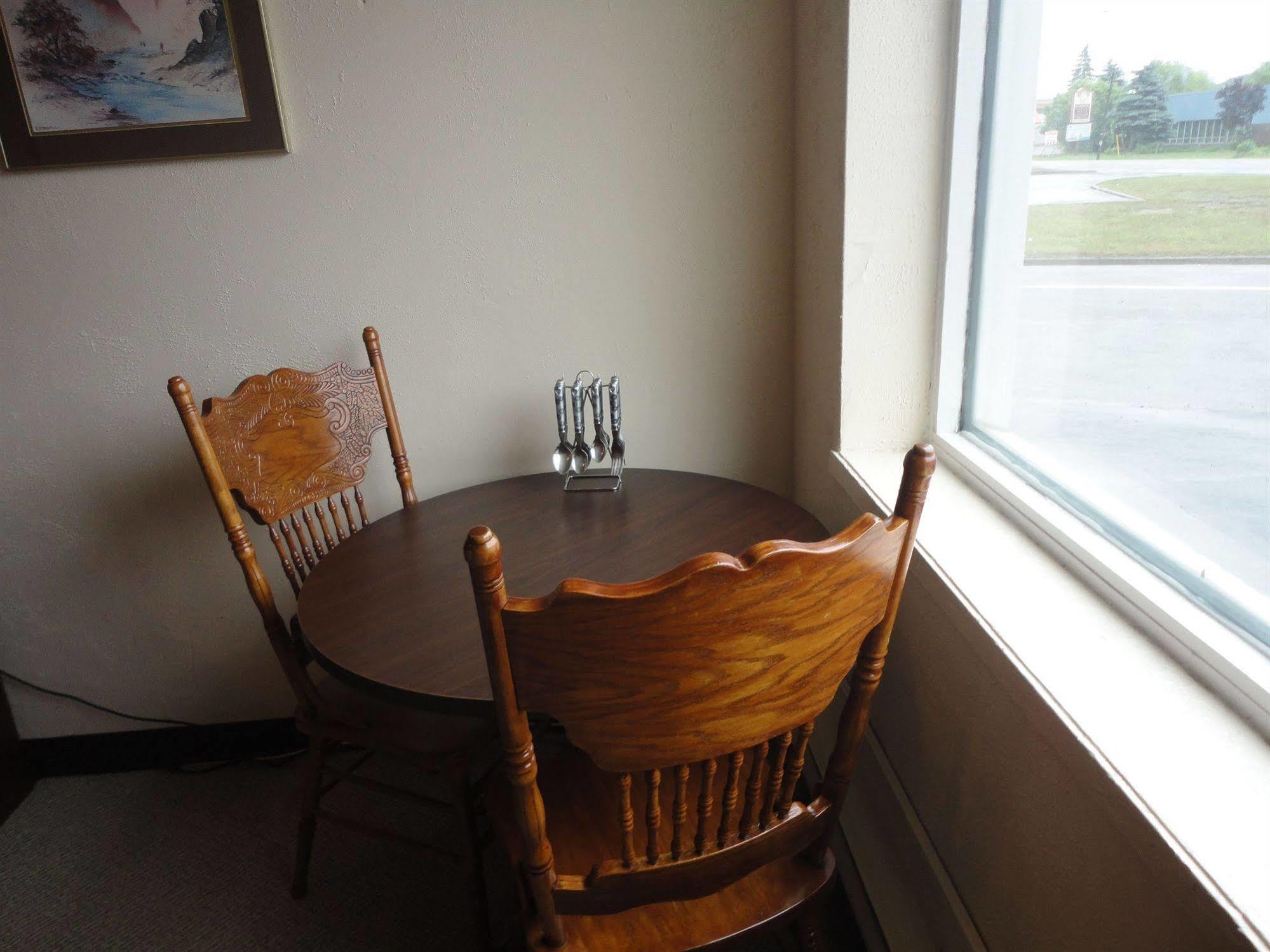 Imperial Fireside Inn Sudbury Esterno foto