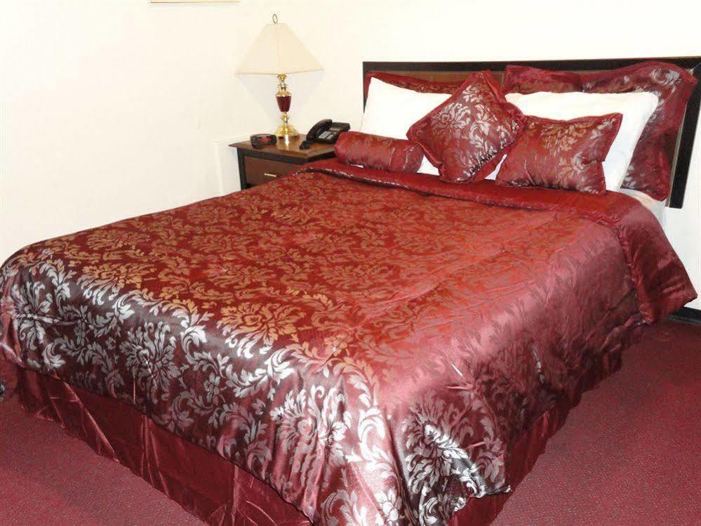 Imperial Fireside Inn Sudbury Esterno foto