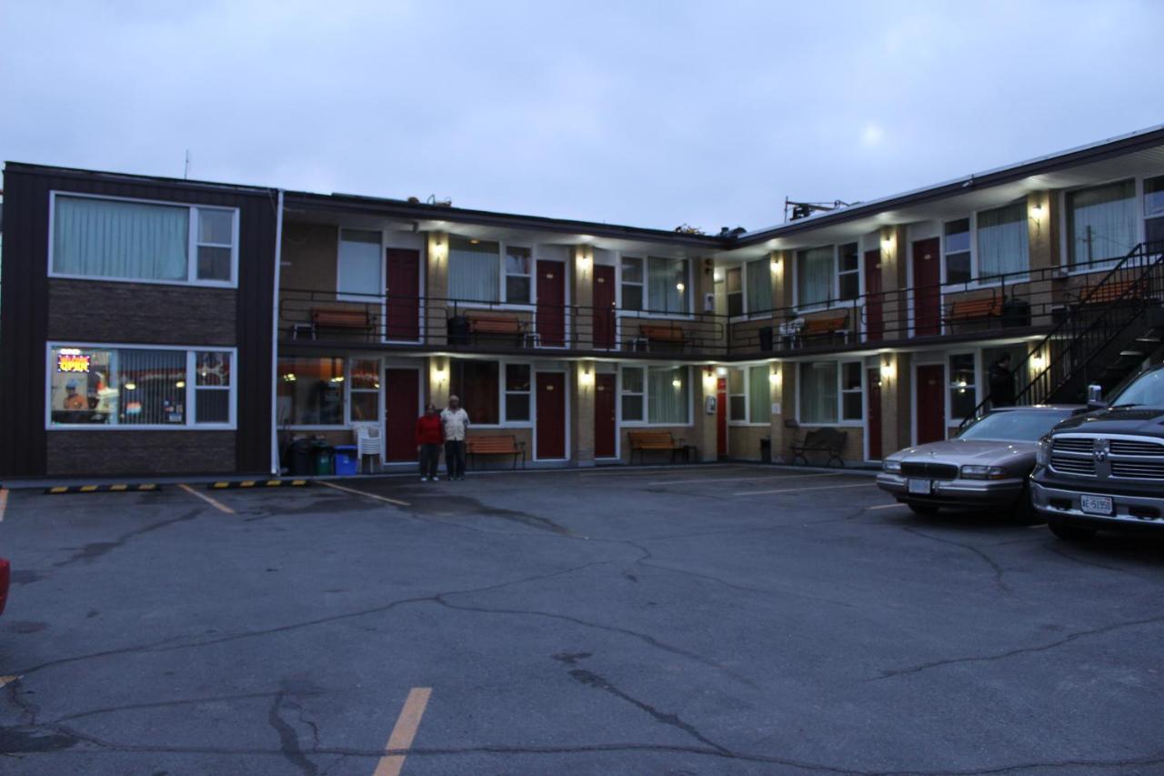 Imperial Fireside Inn Sudbury Esterno foto