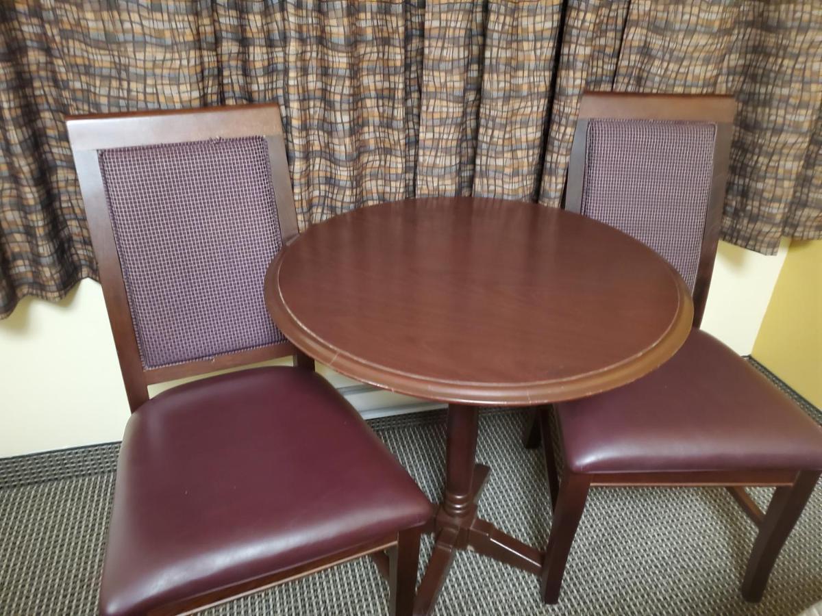 Imperial Fireside Inn Sudbury Esterno foto