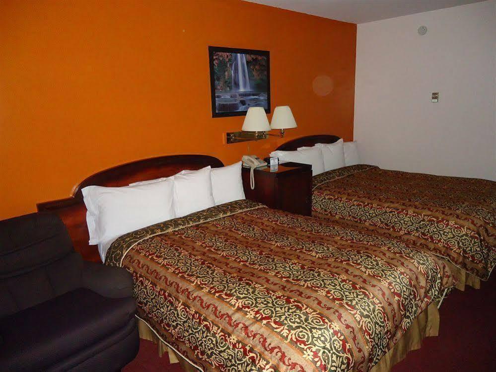 Imperial Fireside Inn Sudbury Esterno foto